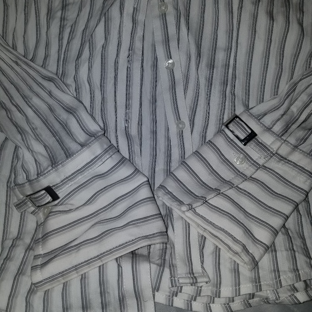 Express Design Studio blouse - Picture 2 of 3